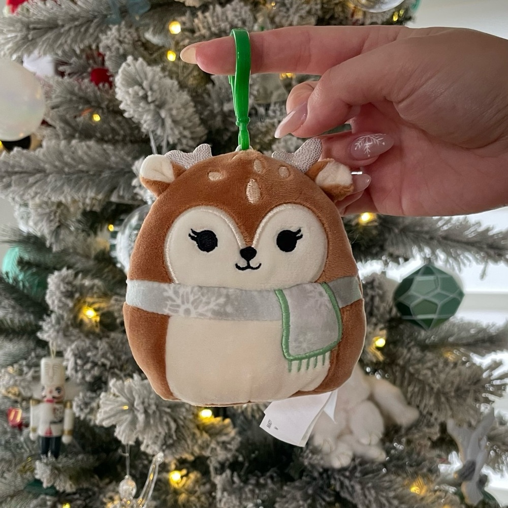 Custom Dawn Squishmallow Clip